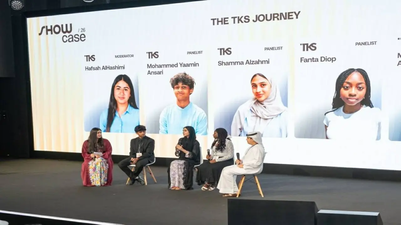 160 خريجاً في برنامج مجتمع المعرفة بدبي للمستقبل
